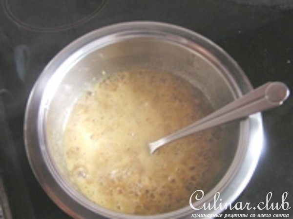 Шоколадные блинчики с грецкими орехами и медом
