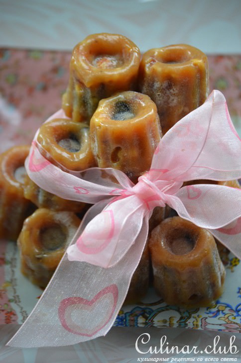 Банановые бурфи с орехами, курагой и изюмом