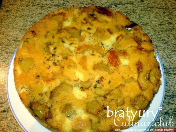 Шарлотка из свежайших диких яблок с грецкими орехами