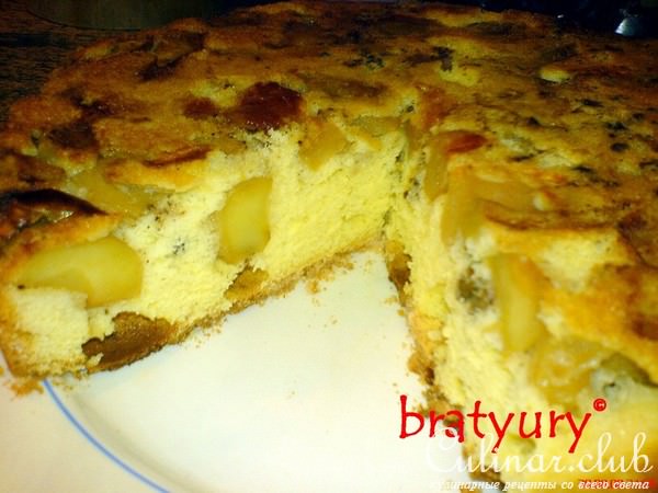 Шарлотка из свежайших диких яблок с грецкими орехами