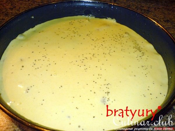 Шарлотка из свежайших диких яблок с грецкими орехами