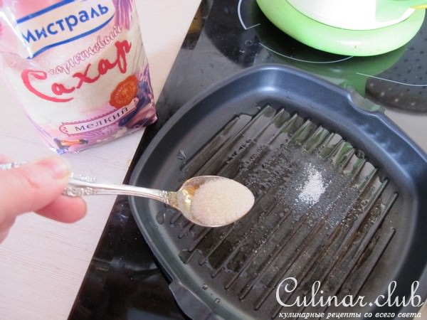 Мороженое с васаби и грушей гриль .