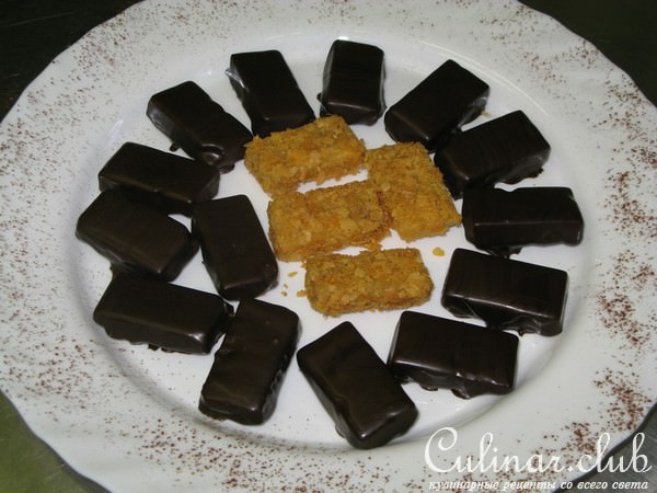 Конфетки ореховые в мягкой карамели