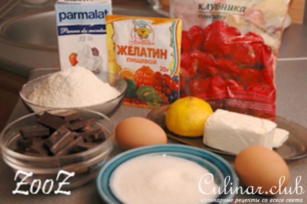 Торт с клубникой и шоколадом