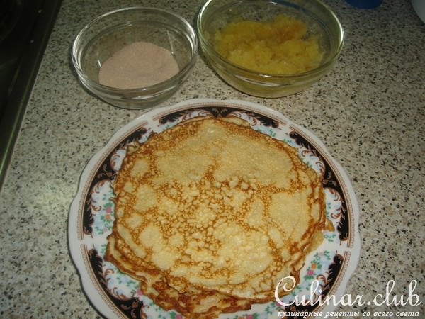 Блинчики с яблоком и корицей