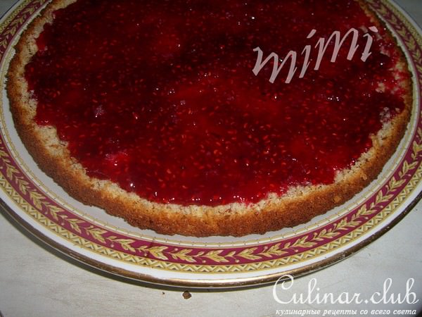 малиновый торт-мороженое