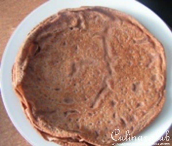 Шоколадные блинчики с грецкими орехами и медом