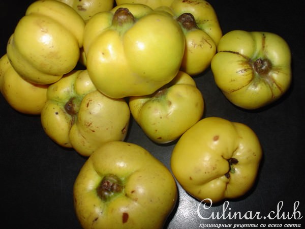 Quittenbrot (айвовый хлеб) и пралины.