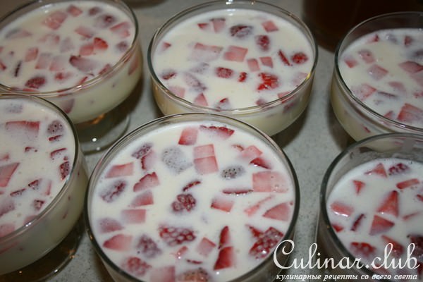 Бланманже с клубникой