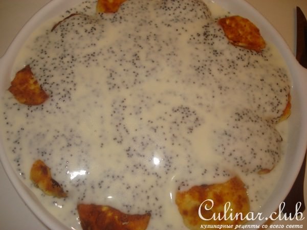 нежные сырники в сметано-маковой заливке