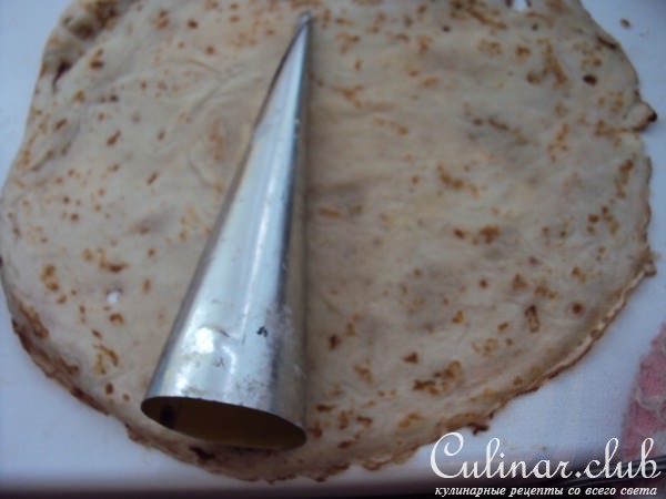 Блинные трубочки с творогом и шоколадом