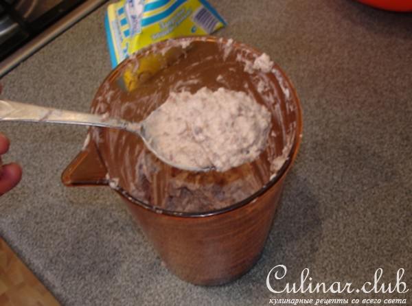 Мороженое из фасоли с орехами.