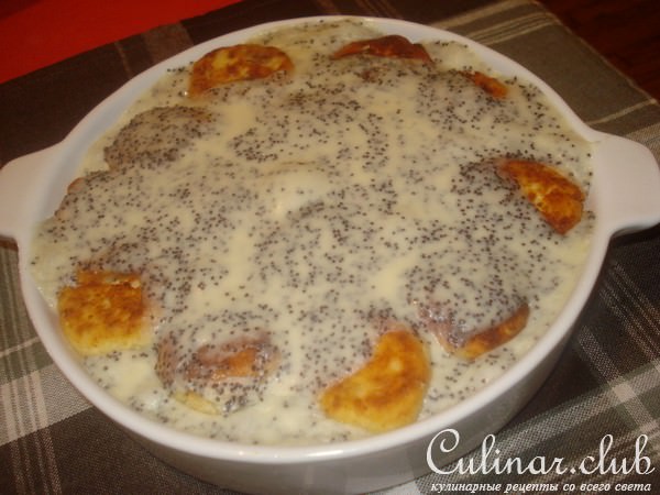 нежные сырники в сметано-маковой заливке