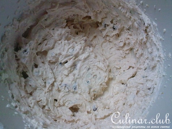Пасха ореховая с черносливом и вишней