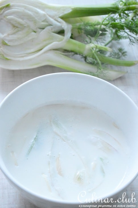 Мороженое молочное с фенхелем.