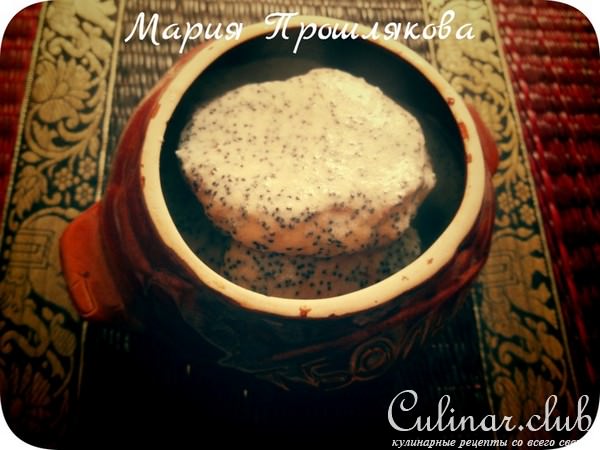 Сырники с изюмом и маковым соусом