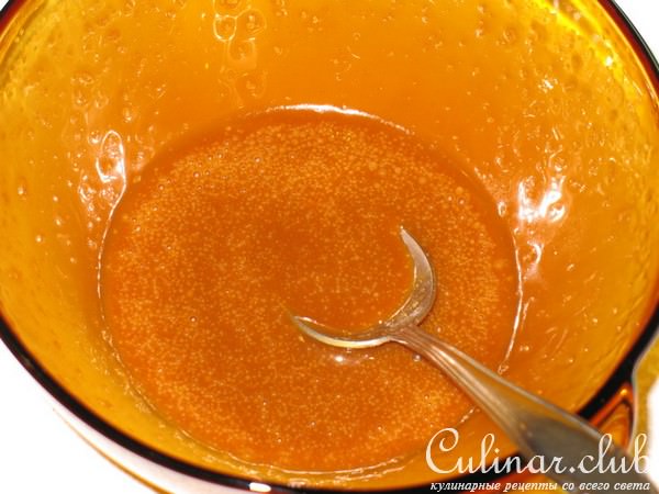 Сырники с яблочно-карамельной начинкой.