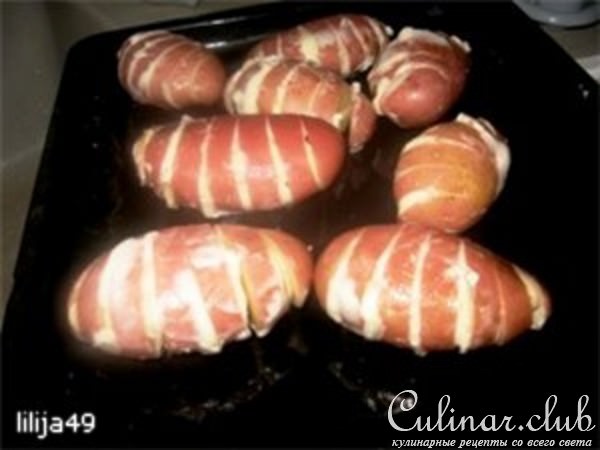 Картофель с чесноком запечённые в духовке