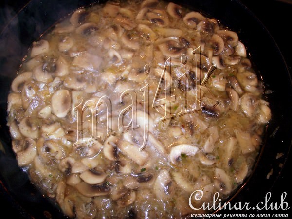 Рис с шампиньонами и зелёным горошком