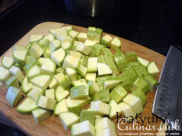 Кабачки, печёные в духовке, со сметаной и укропом
