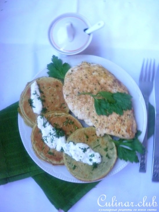 Гороховые оладьи для курочки с чесноком