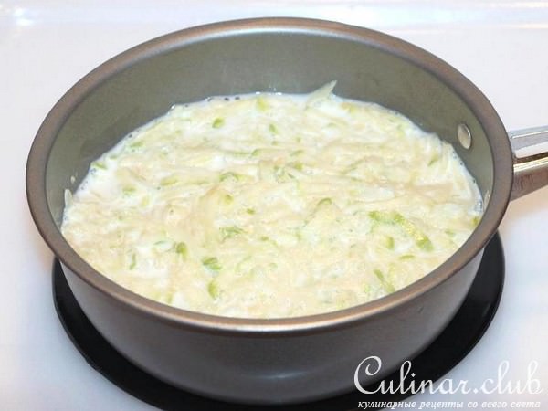 Каша гречневая, молочная с кабачком