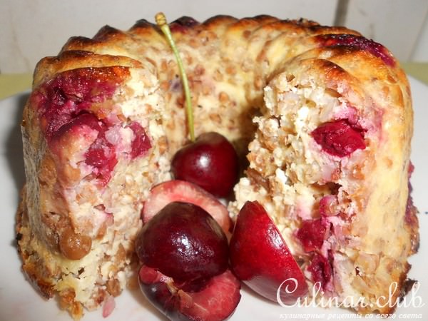 Гречневик с вишней и изюмом