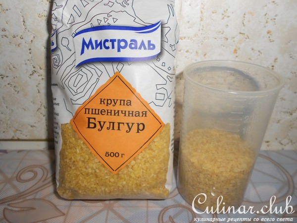Каша булгур с сыром и орехами