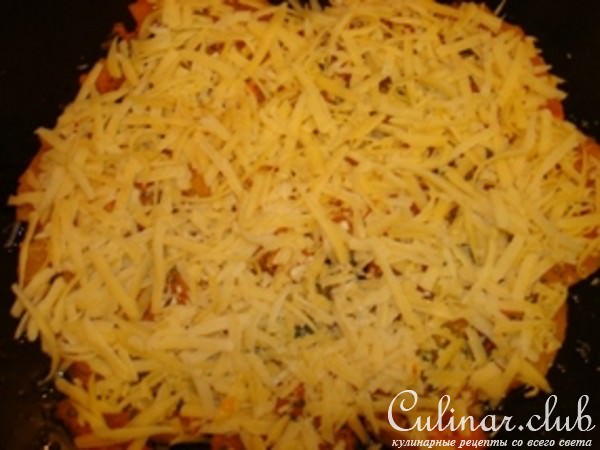 Тыква запеченная с чесноком и сыром