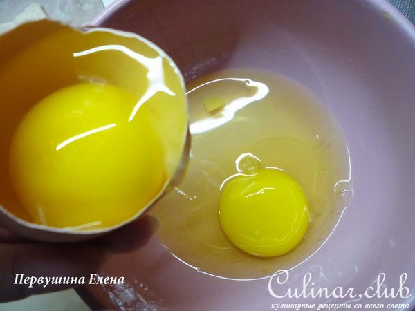 Слойки заливные с картофелем и сливами
