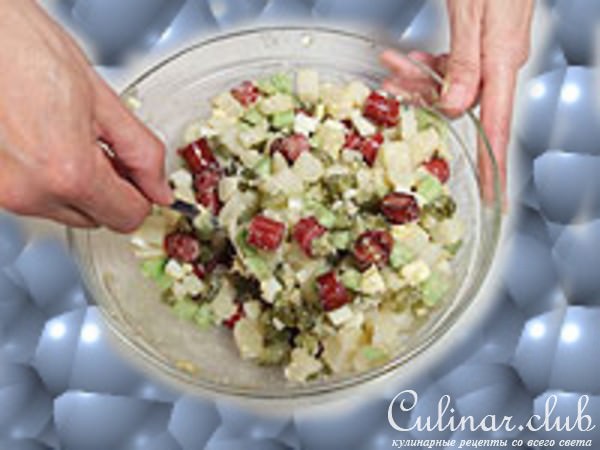 Картофельный салат с колбасками