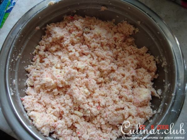 Биточки из крабовых палочек с сыром
