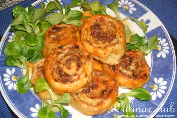 рулетные дольки с мясом