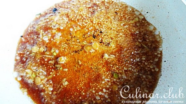 Жаренный тофу под карамельным соусом.