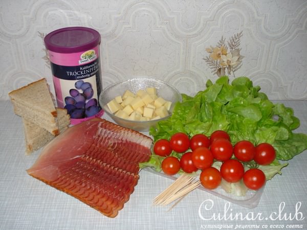 Чернослив,запечённый с беконом и сыром