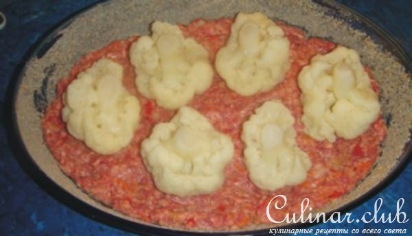 Мясная запеканка с цветной капустой.