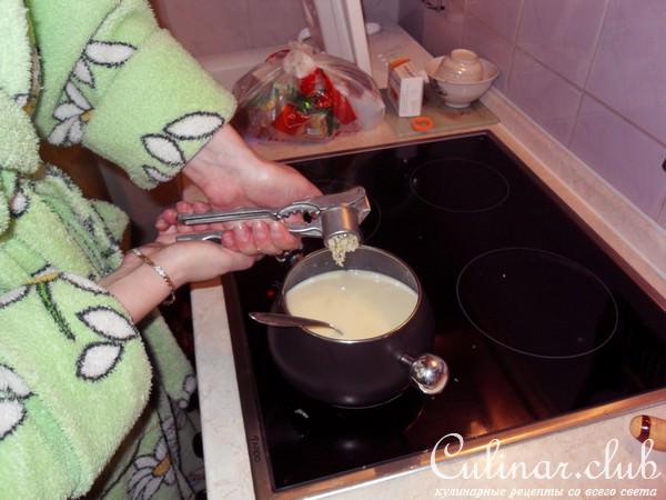 Классическое сырное фондю
