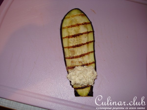 Рулетики из баклажанов с курицей