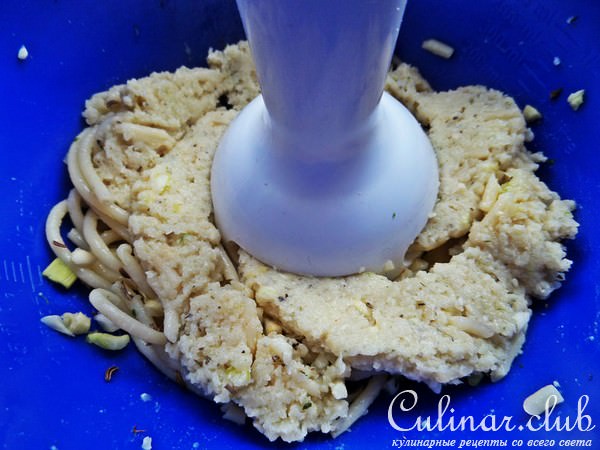 Колобки из спагетти с сыром