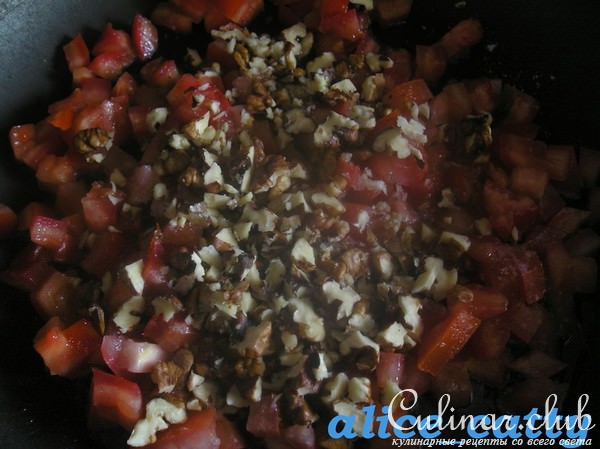 БАКЛАЖАНЫ С МЯТОЙ И ОРЕХАМИ