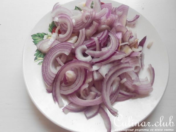 Закусочный торт с овощами и козьим сыром