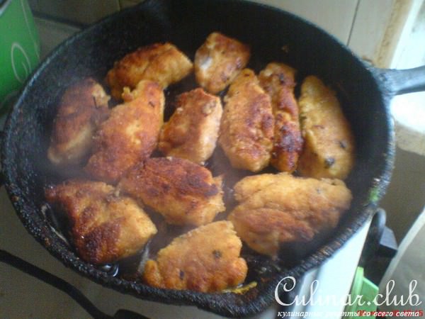 Куриные наггетсы с соусом гуакамоле