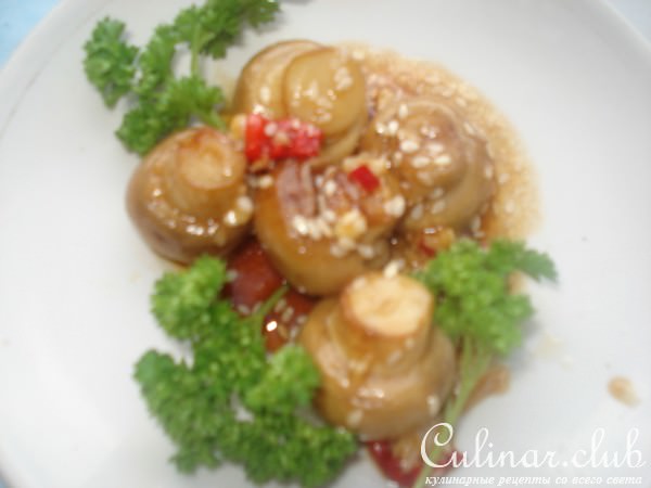 Грибы маринованные с кунжутом