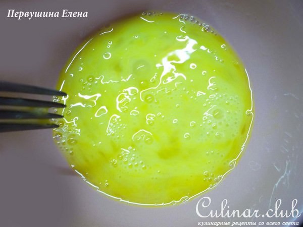 Слойки заливные с картофелем и сливами