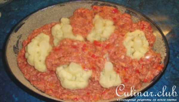 Мясная запеканка с цветной капустой.