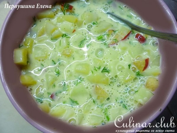 Слойки заливные с картофелем и сливами