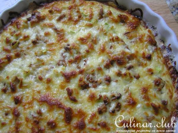 Пирог с лисичками и цуккини
