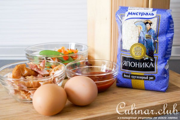 Омурайсу (японский омлет с рисом)