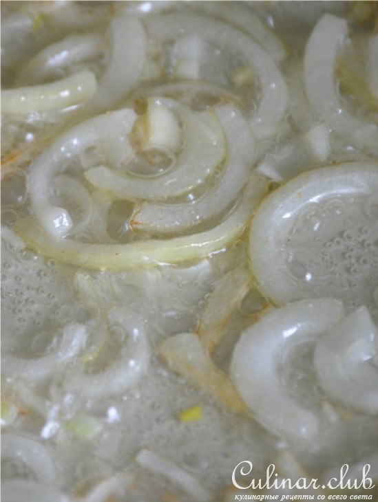 Кальмары,тушенные с перцем и кунжутом