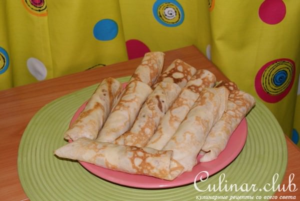 Блинчики с краб.палочками под соусом